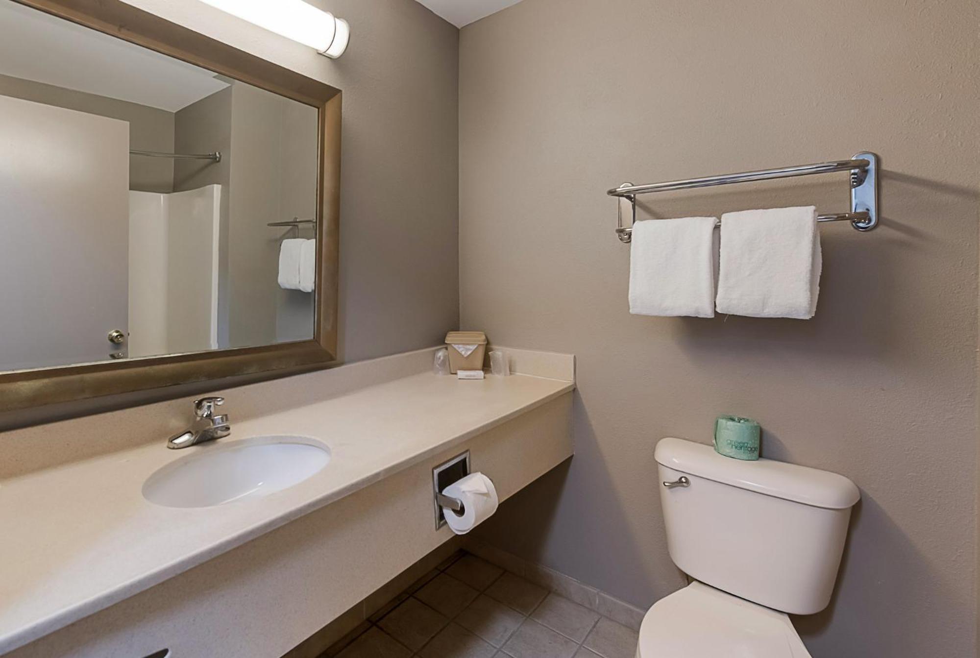 Red Roof Inn Newport News - יורקטאון מראה חיצוני תמונה