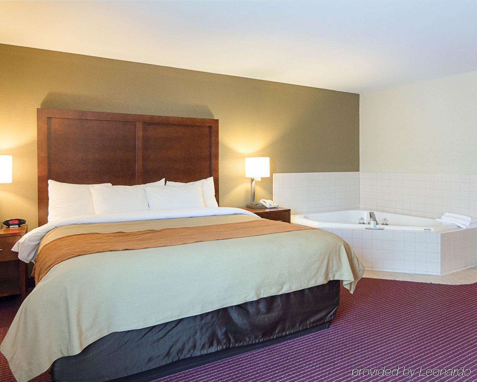 Red Roof Inn Newport News - יורקטאון מראה חיצוני תמונה