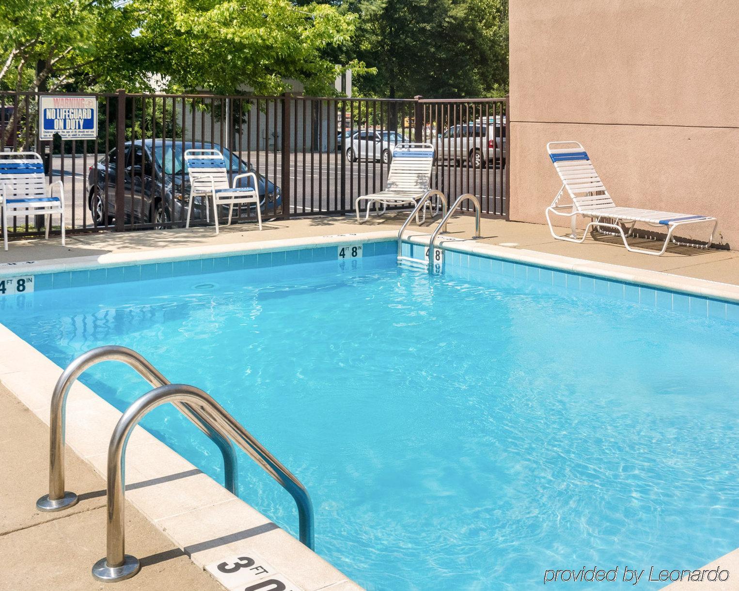 Red Roof Inn Newport News - יורקטאון מראה חיצוני תמונה