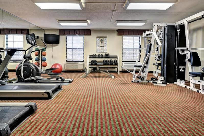 Red Roof Inn Newport News - יורקטאון מראה חיצוני תמונה